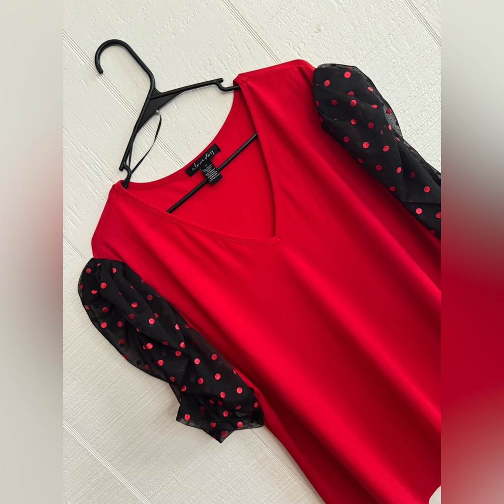 Adrienne Vittadini Red V-Neck Blouse with Black Polka Dot Puff Sleeves - Picture 4 of 6